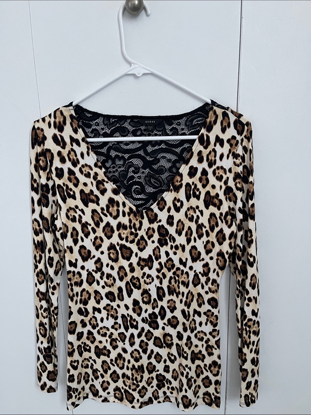 Guess Leopard-Print Long Sleeve V-Neck Top Size Medium